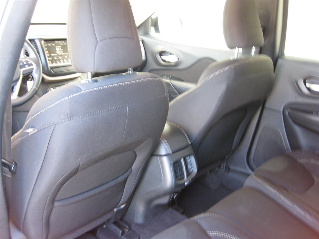 2016 Jeep Cherokee Latitude photo