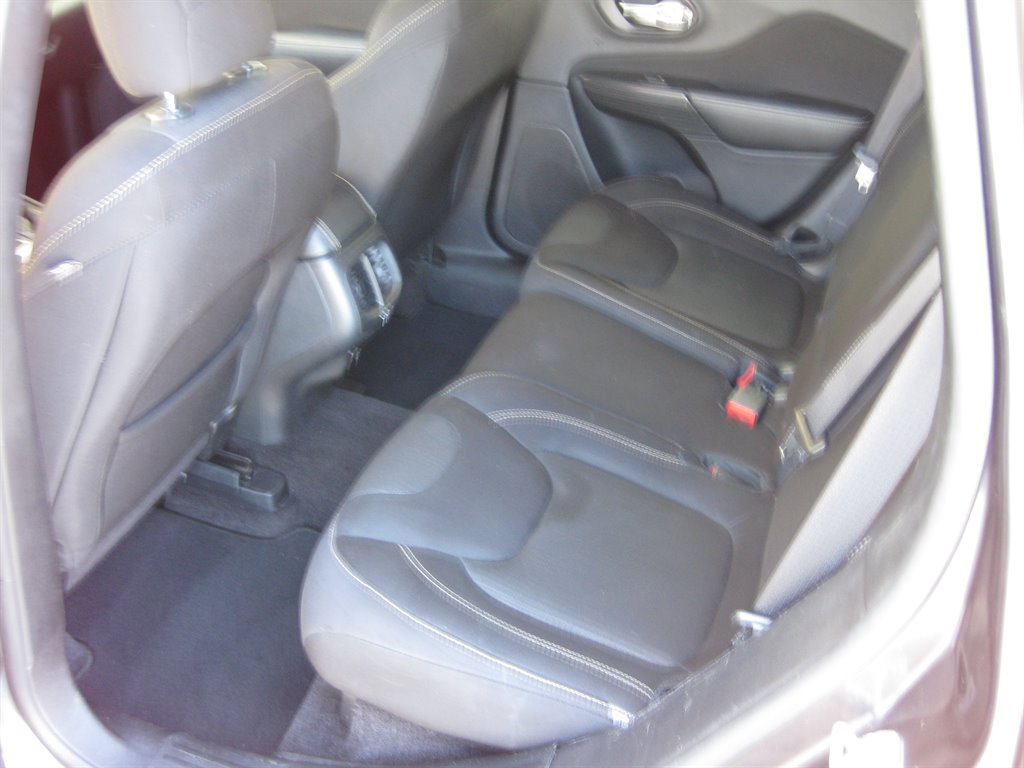 2016 Jeep Cherokee Latitude photo