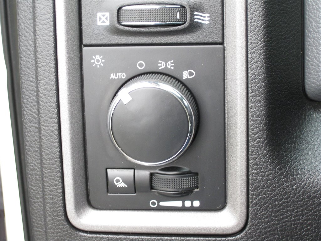 2016 RAM 1500 Tradesman-Hemi-Long  photo