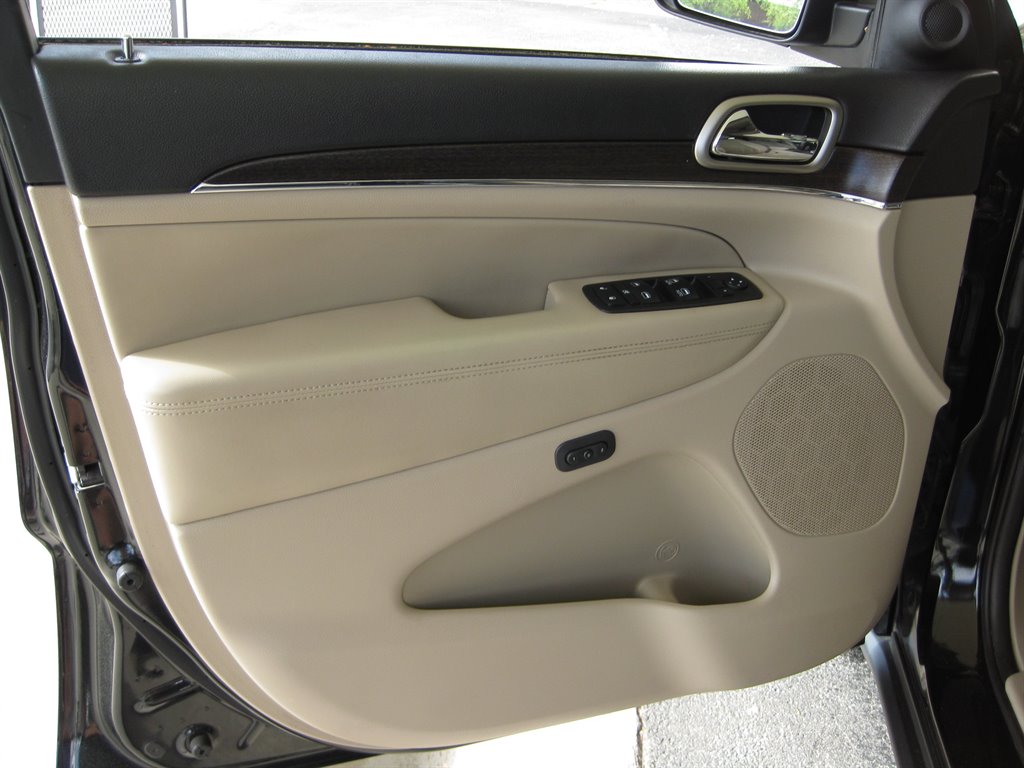2014 Jeep Grand Cherokee Limited photo