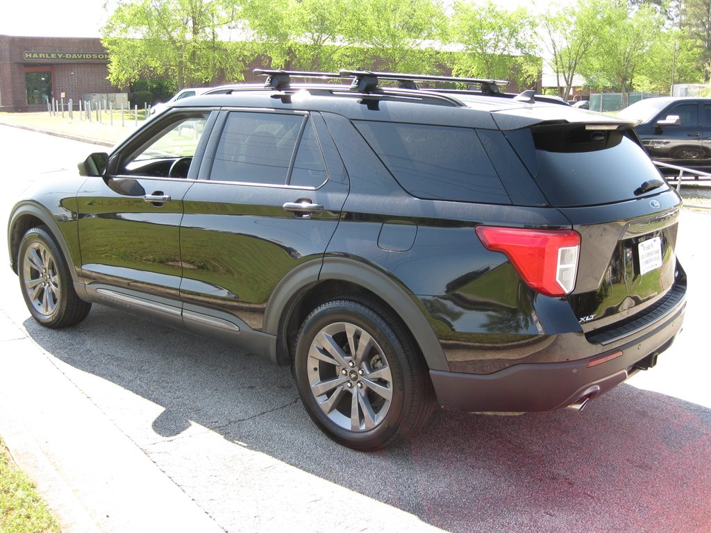 2021 Ford Explorer XLT-202a With Sport  photo