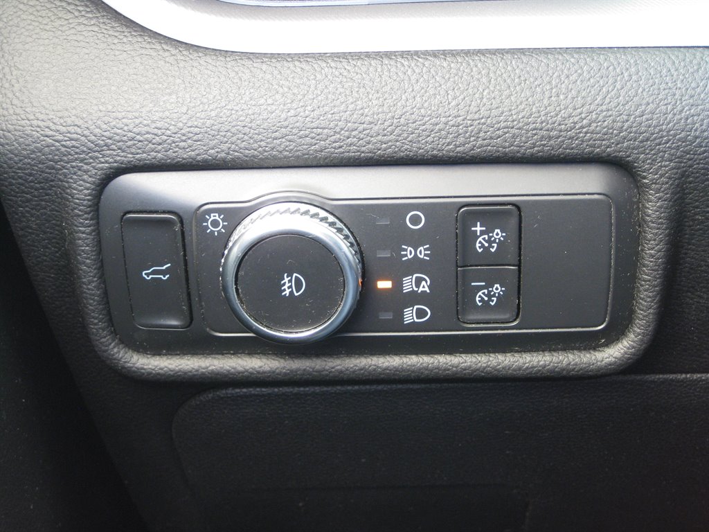 2021 Ford Explorer XLT-202a With Sport  photo