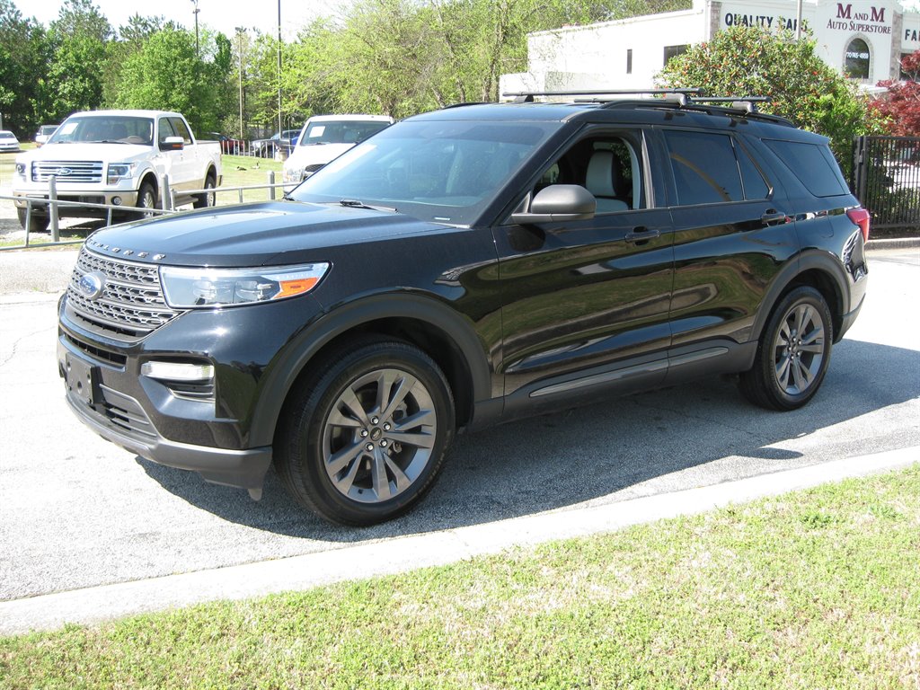 2021 Ford Explorer XLT-202a With Sport  photo