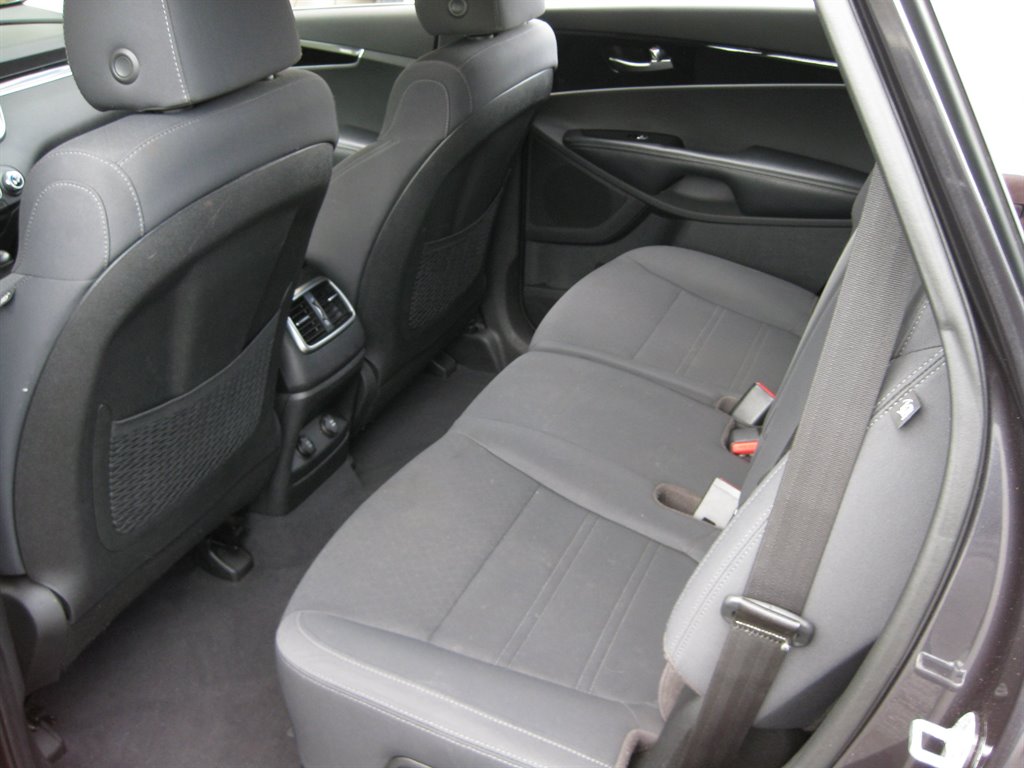 2019 Kia Sorento LX photo