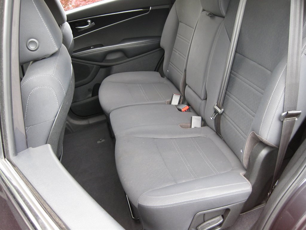 2019 Kia Sorento LX photo