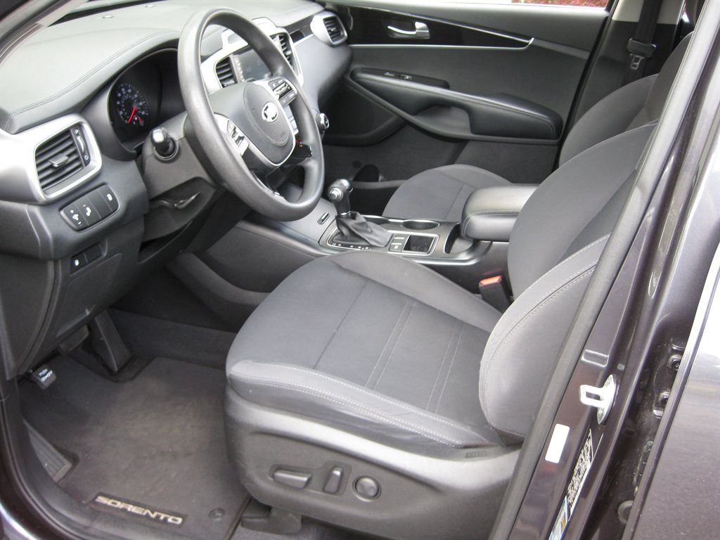 2019 Kia Sorento LX photo