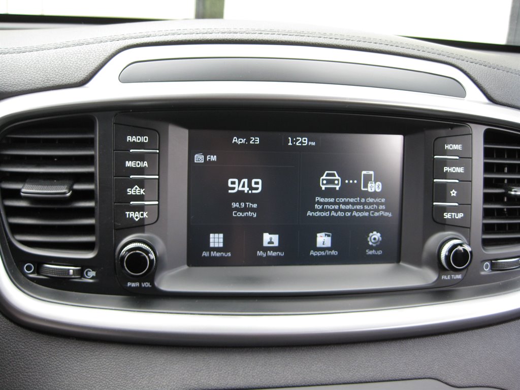 2019 Kia Sorento LX photo