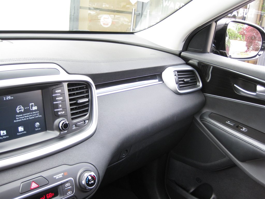 2019 Kia Sorento LX photo