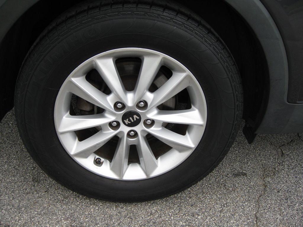 2019 Kia Sorento LX photo