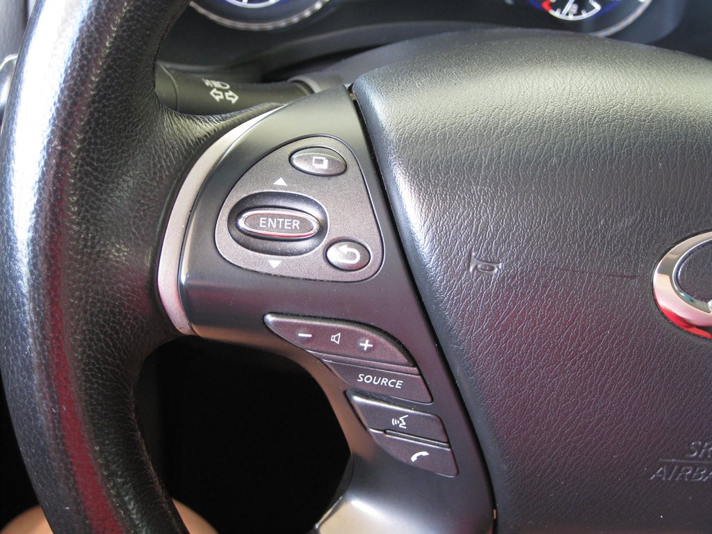 2013 Infiniti JX35 photo