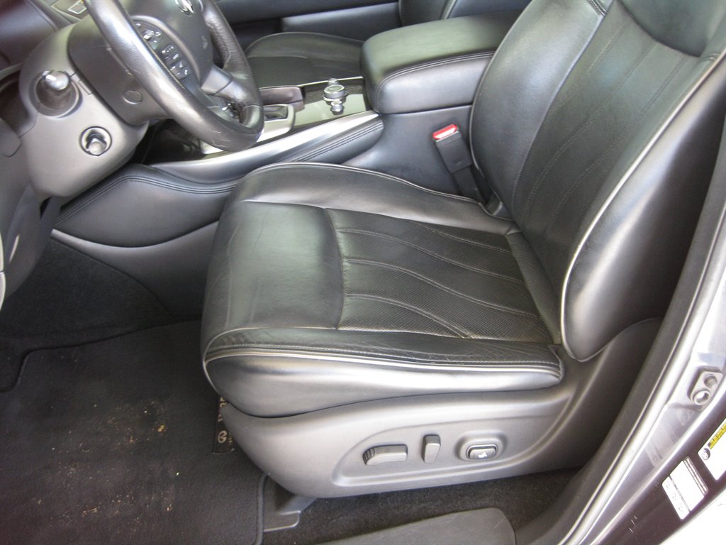 2013 Infiniti JX35 photo