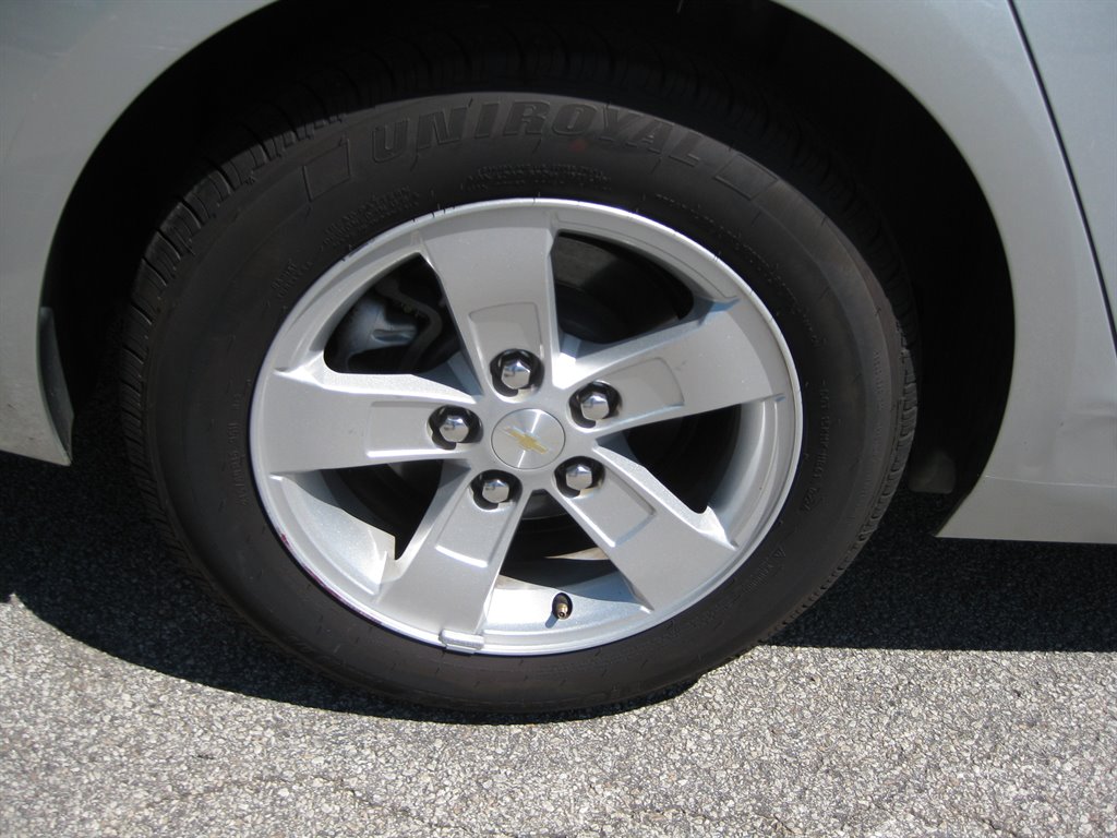 2013 Chevrolet Malibu LS photo