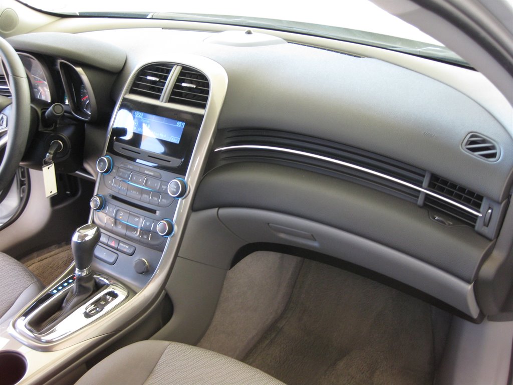 2013 Chevrolet Malibu LS photo