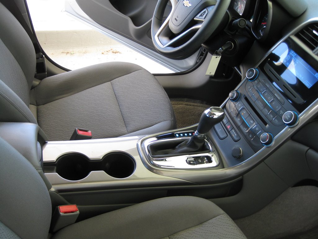 2013 Chevrolet Malibu LS photo