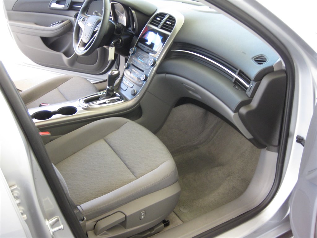 2013 Chevrolet Malibu LS photo