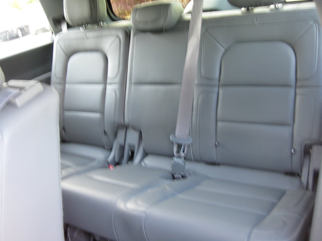 2019 Lincoln Navigator Select With Pano SUN photo