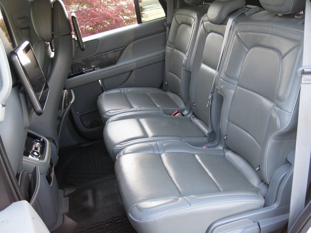 2019 Lincoln Navigator Select With Pano SUN photo