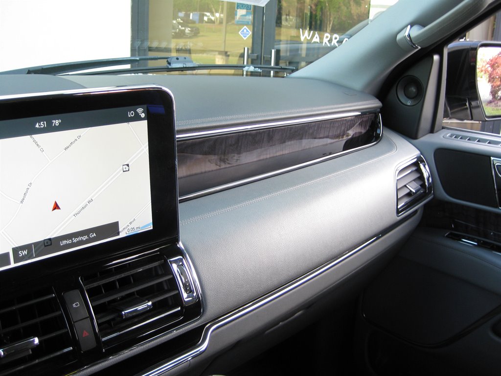 2019 Lincoln Navigator Select With Pano SUN photo