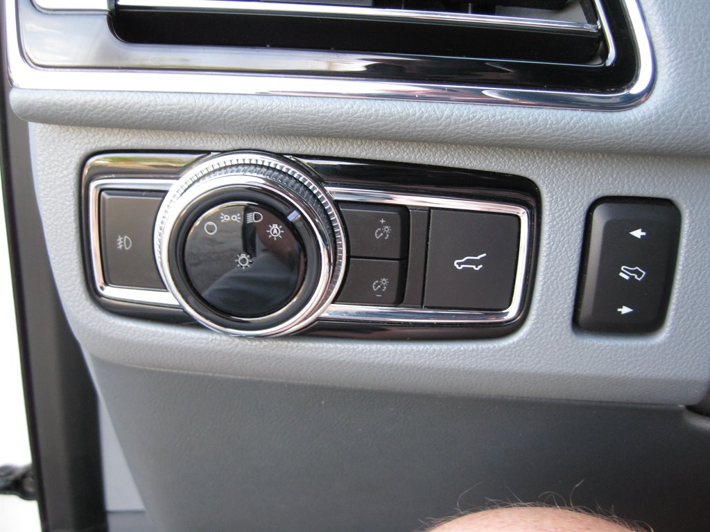 2019 Lincoln Navigator Select With Pano SUN photo