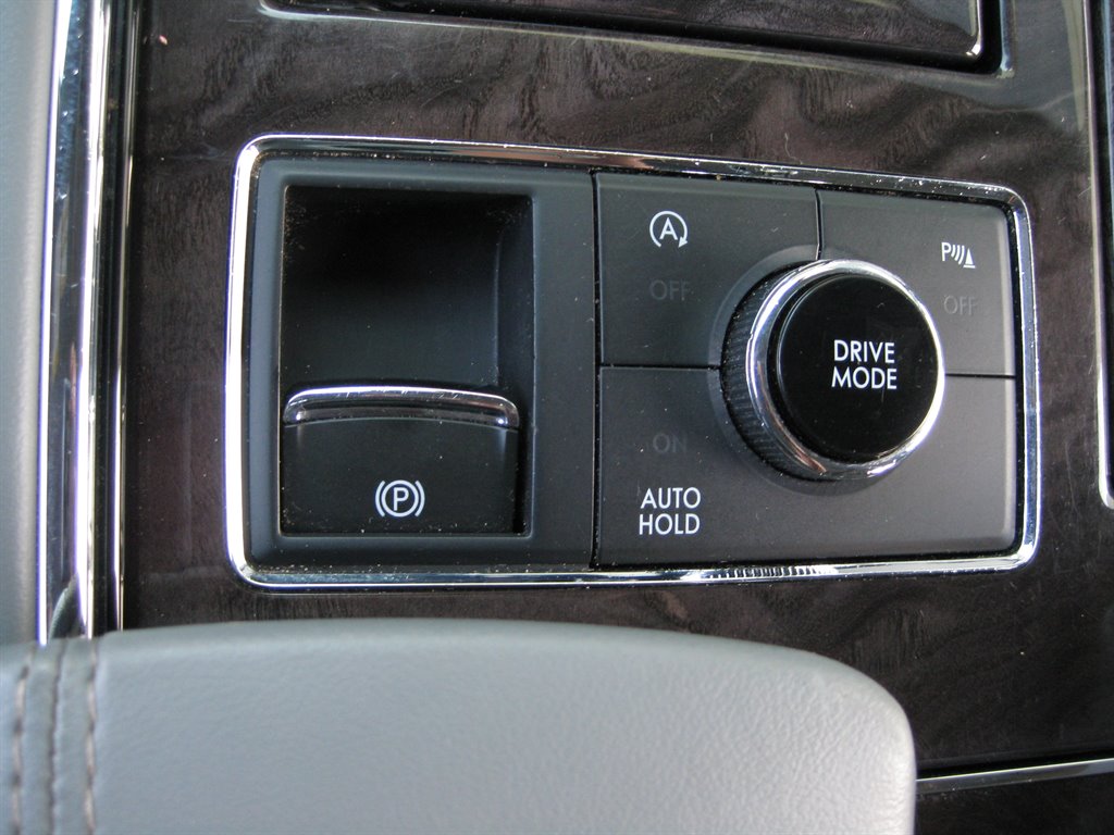 2019 Lincoln Navigator Select With Pano SUN photo