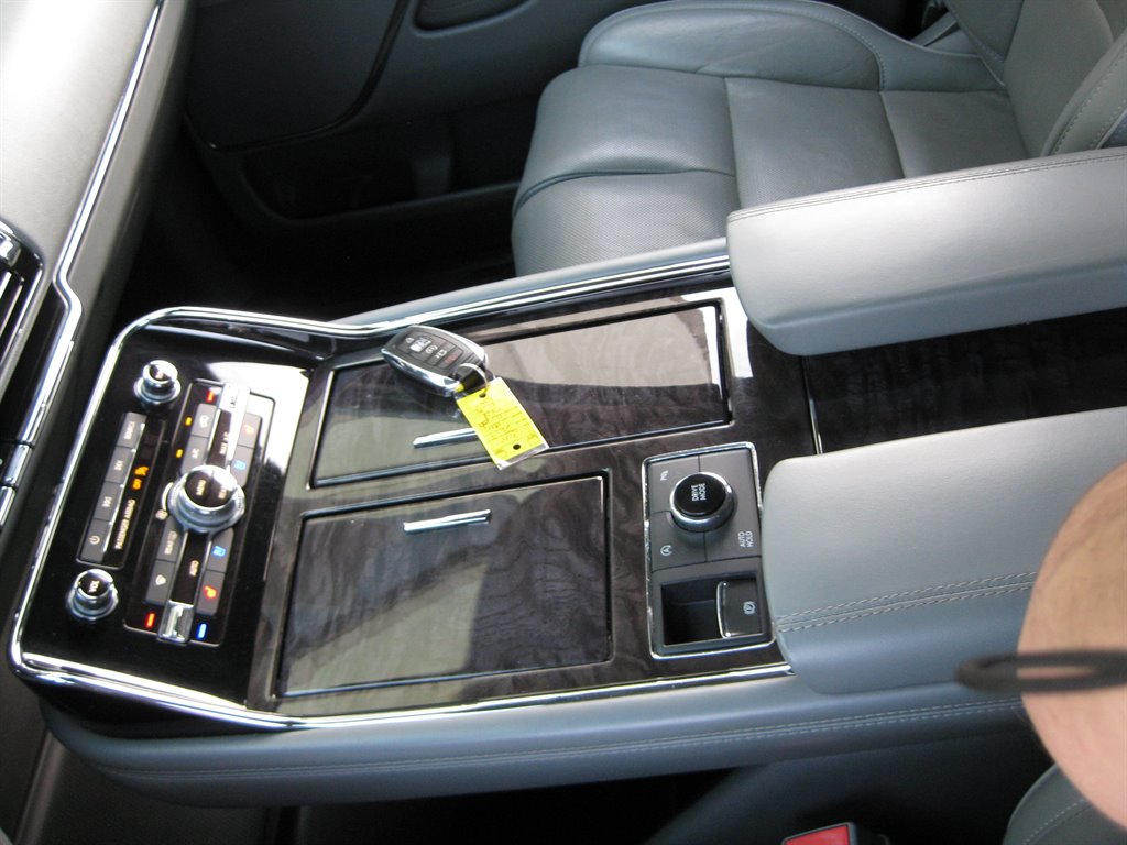 2019 Lincoln Navigator Select With Pano SUN photo