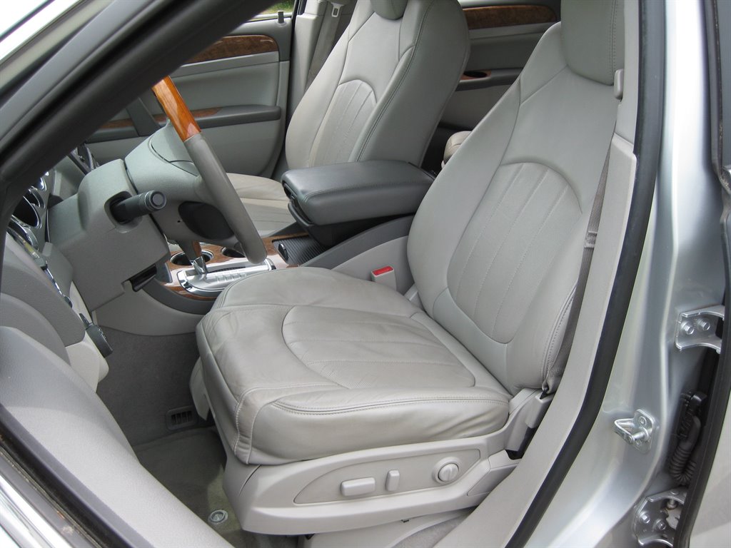 2012 Buick Enclave Leather photo