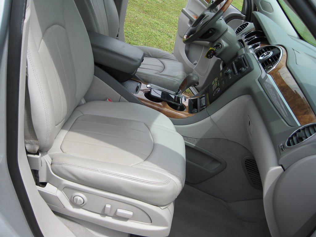 2012 Buick Enclave Leather photo