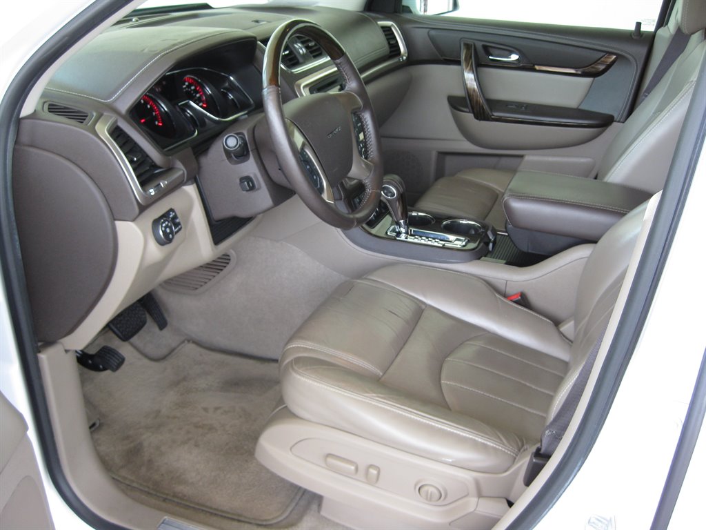 2016 GMC Acadia Denalit With Navigat photo