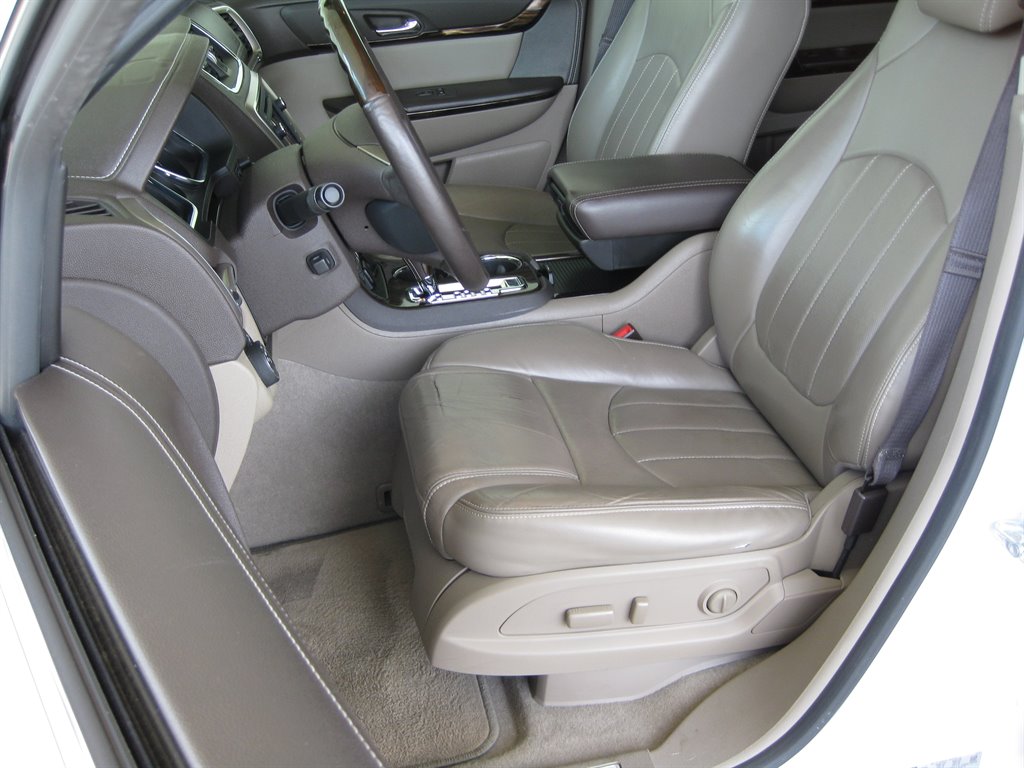 2016 GMC Acadia Denalit With Navigat photo