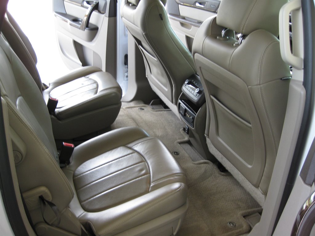 2016 GMC Acadia Denalit With Navigat photo