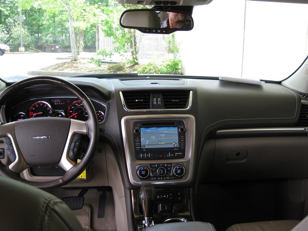 2016 GMC Acadia Denalit With Navigat photo