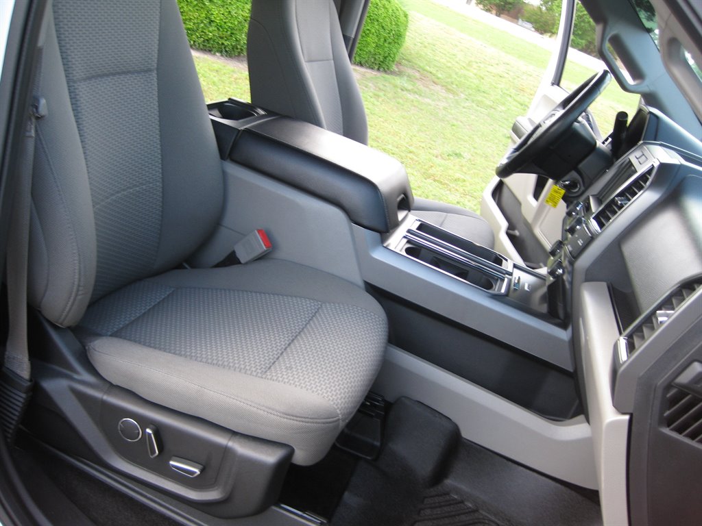 2018 Ford F150 XLT With 302a PKG photo