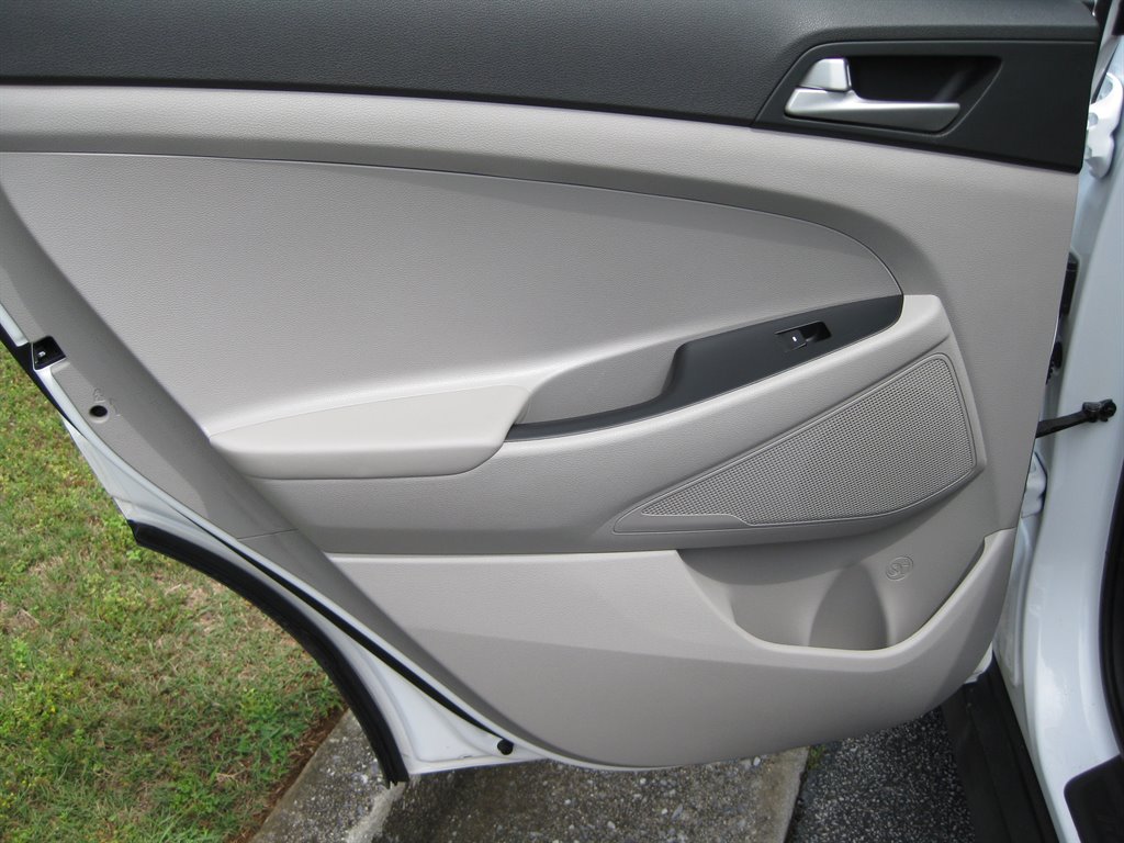 2019 Hyundai Tucson Value With Cargo PKG photo