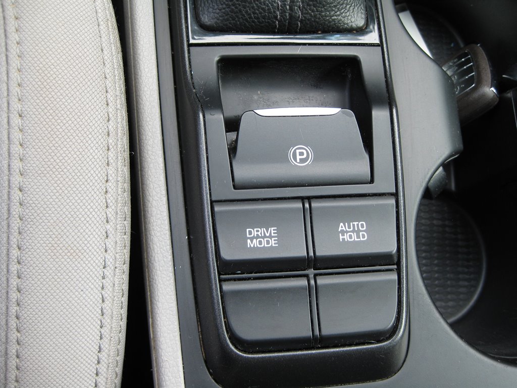 2019 Hyundai Tucson Value With Cargo PKG photo