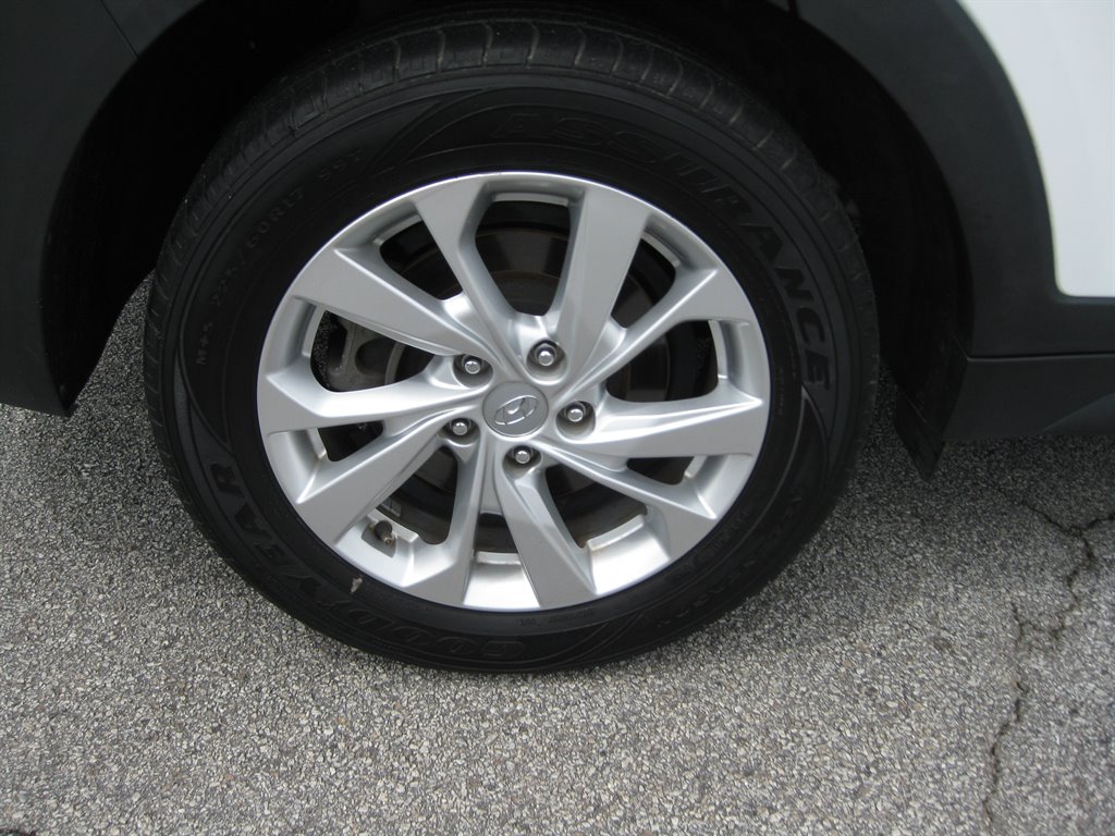 2019 Hyundai Tucson Value With Cargo PKG photo