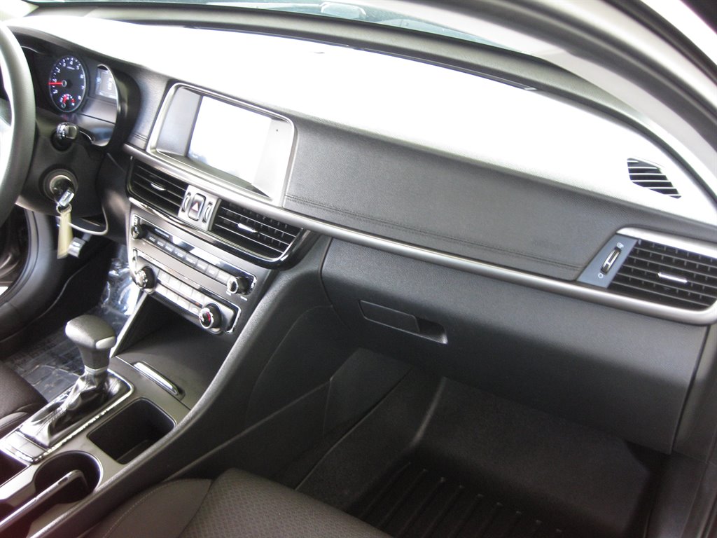 2018 Kia Optima LX photo