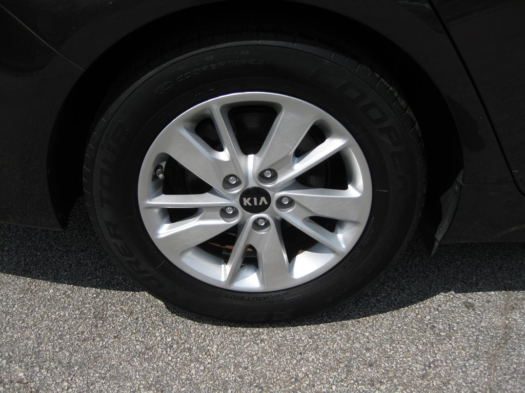 2018 Kia Optima LX photo