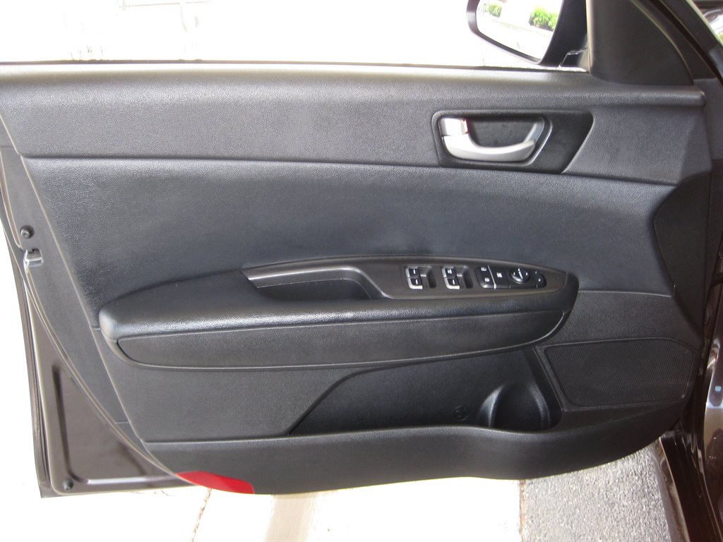 2018 Kia Optima LX photo