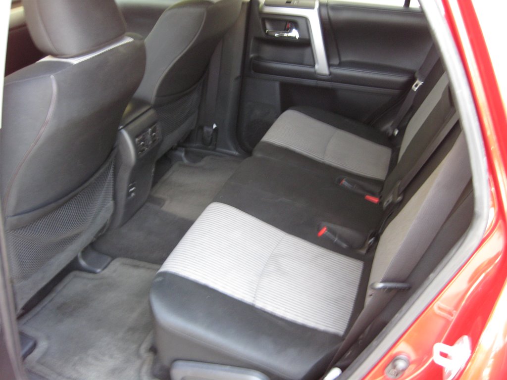 2017 Toyota 4Runner SR5 Premium With 3rd photo