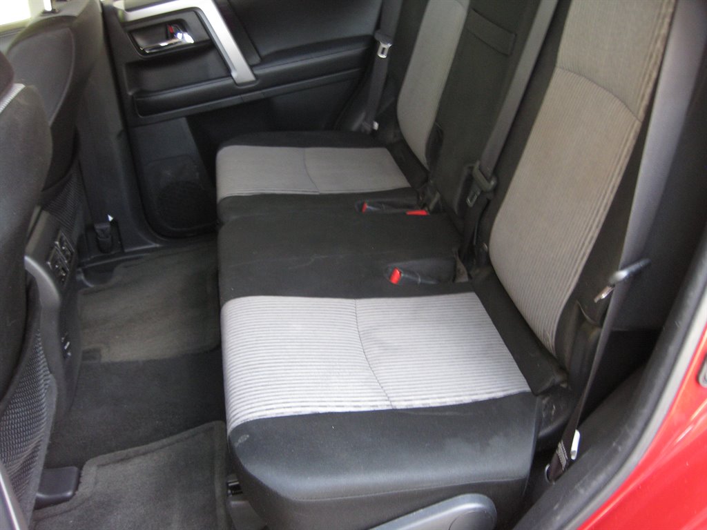 2017 Toyota 4Runner SR5 Premium With 3rd photo