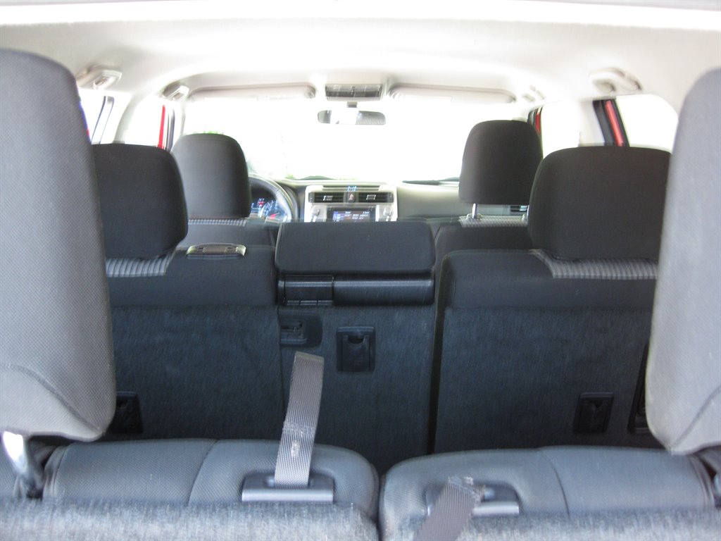 2017 Toyota 4Runner SR5 Premium With 3rd photo