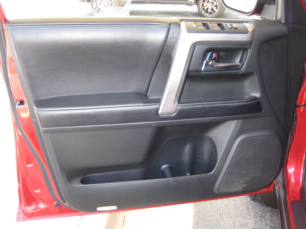 2017 Toyota 4Runner SR5 Premium With 3rd photo