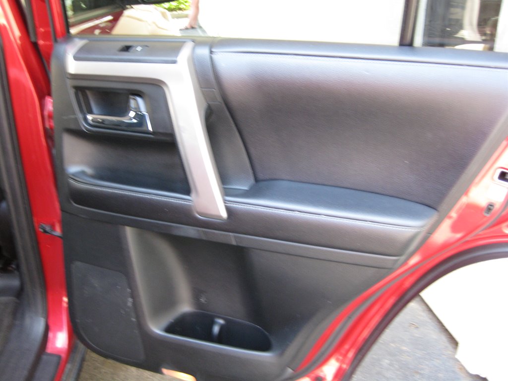 2017 Toyota 4Runner SR5 Premium With 3rd photo