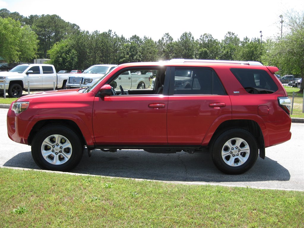 2017 Toyota 4Runner SR5 Premium With 3rd photo