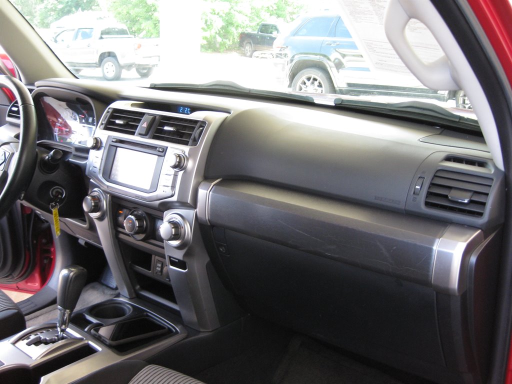2017 Toyota 4Runner SR5 Premium With 3rd photo