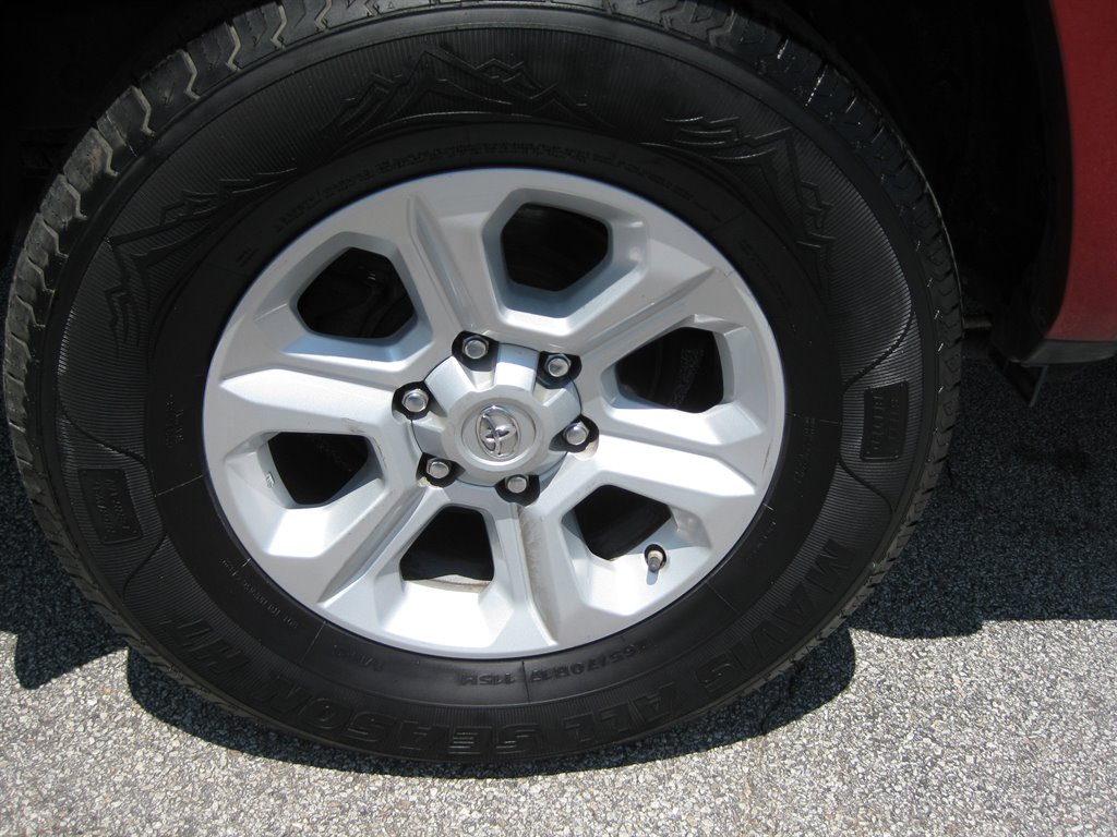 2017 Toyota 4Runner SR5 Premium With 3rd photo