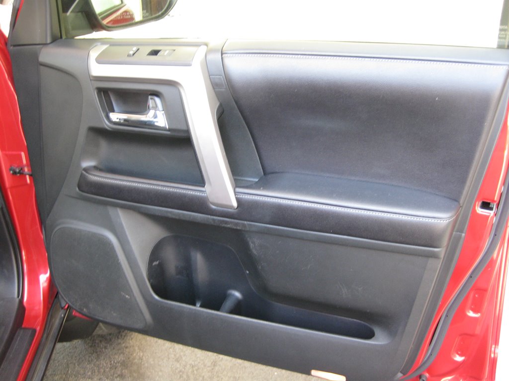 2017 Toyota 4Runner SR5 Premium With 3rd photo