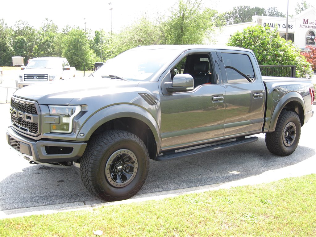 2017 Ford F150 Raptor photo
