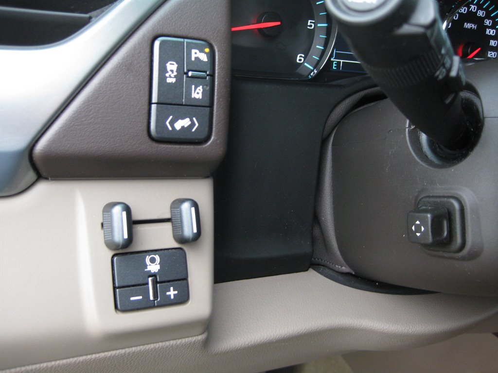 2015 Chevrolet Tahoe LTZ photo
