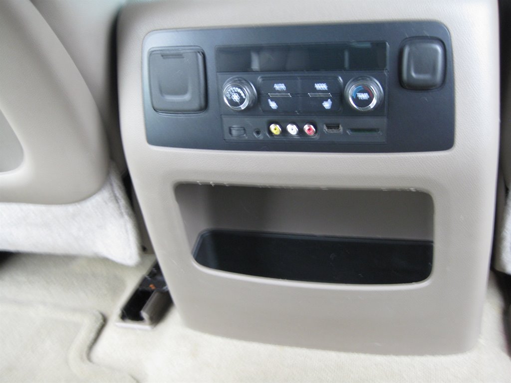 2015 Chevrolet Tahoe LTZ photo